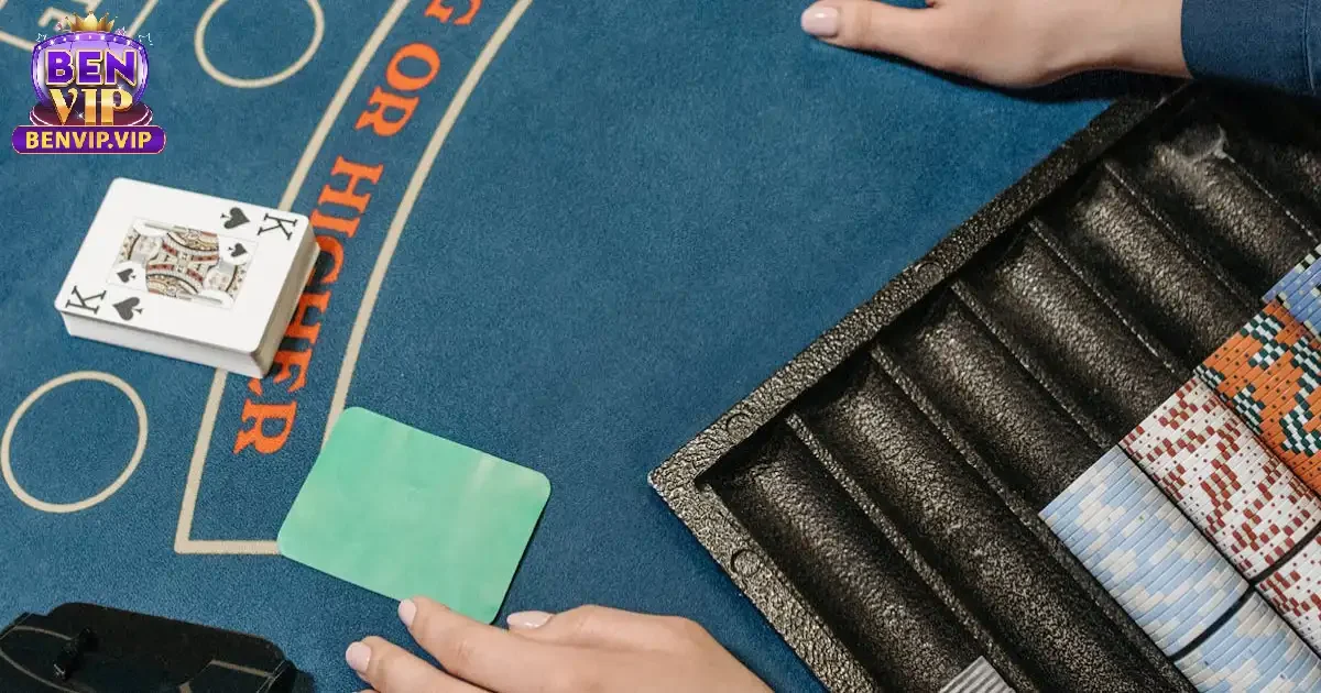 Tại Sao Game Bài Poker Là Game Bài Đỉnh Cao Tại BenVIP?