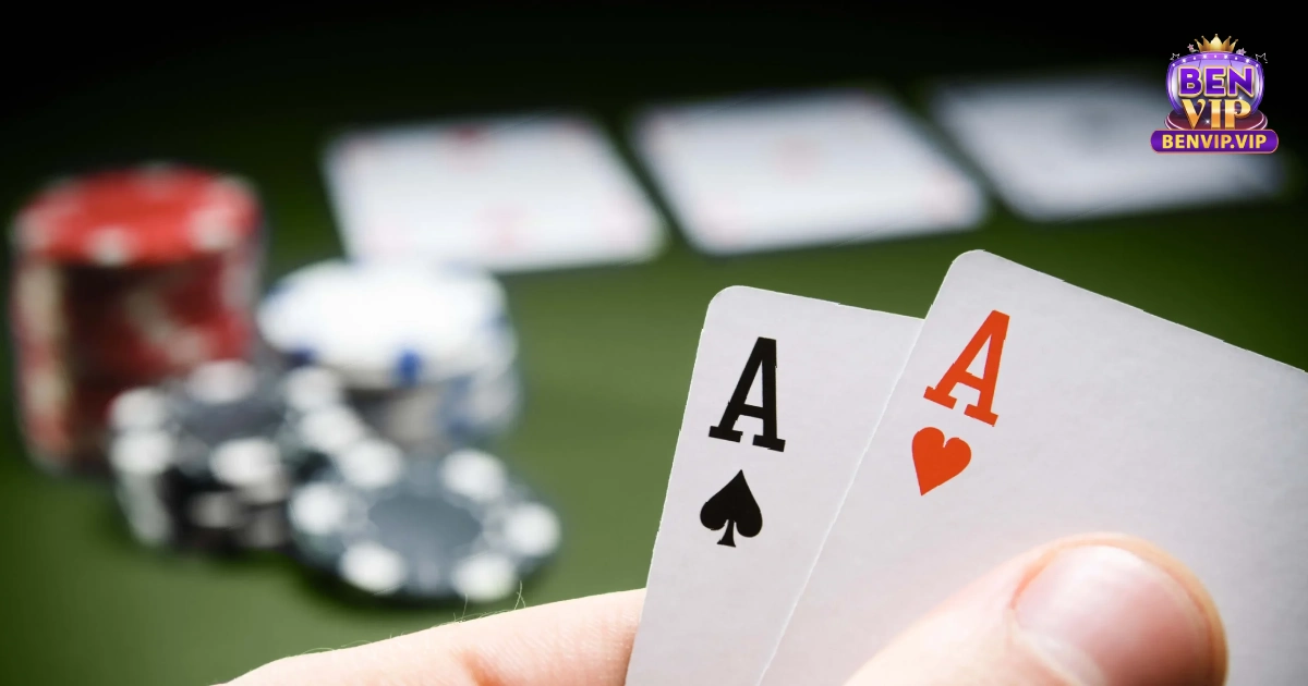 Trong một ván bài poker, có những vòng cược chính mà bạn cần chú ý