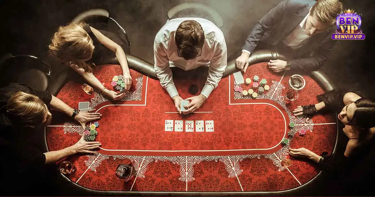 Một trong những kỹ thuật quan trọng khác trong đánh bài poker là khả năng đọc vị đối thủ